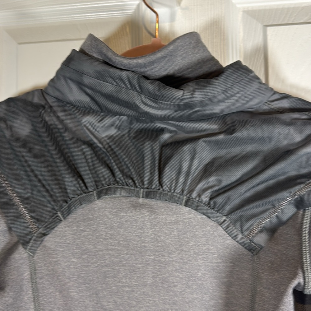 #75 Lululemon Snug Sprinter Jacket $168MSRP - Picture 13 of 13